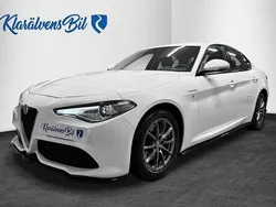 Vit Begagnad 2017 Alfa Romeo Giulia Veloce Sedan | 219 900 kr (Marknadspris)