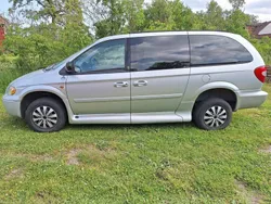 Silver Begagnad 2006 Chrysler Town & Country Minibuss | 50 000 kr