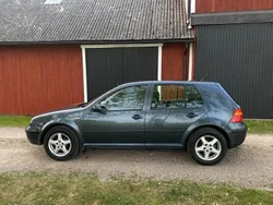 Grå Begagnad 2003 VW Golf IV Basis Halvkombi | 17 000 kr (Marknadspris)