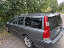 Grå Begagnad 2005 Volvo V70 Kombi | 40 000 kr (Lite dyr)