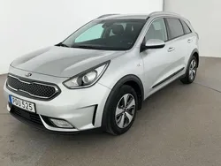 Grå Begagnad 2016 Kia Niro Advance SUV | 157 000 kr (Marknadspris)