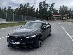 Svart Begagnad 2017 Volvo V90 Momentum Kombi | 259 000 kr (Lite dyr)