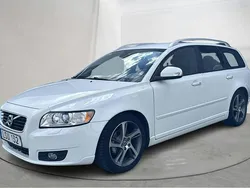 Vit Begagnad 2012 Volvo V50 Momentum Kombi | 85 000 kr
