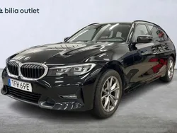 Svart Begagnad 2020 BMW 320 Sport Line Kombi | 309 900 kr (Marknadspris)
