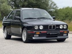 Diamant svart Begagnad 1987 BMW M3 Sedan | 769 900 kr