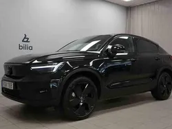 Svart Begagnad 2025 Volvo EC40 Performance SUV | 549 900 kr