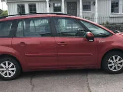 Röd Begagnad 2007 Citroën Grand C4 Picasso Minibuss | 19 900 kr (Superpris)
