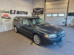Blå Begagnad 2004 Volvo V70 Kinetic Kombi | 33 900 kr (Marknadspris)
