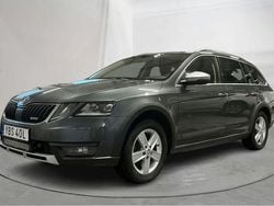 Grå Begagnad 2020 Skoda Octavia Scout Kombi | 209 000 kr (Marknadspris)