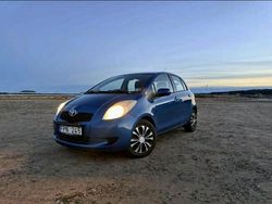 Blå Begagnad 2007 Toyota Yaris Halvkombi | 43 000 kr (Marknadspris)