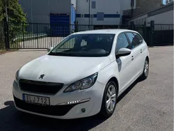 Vit Begagnad 2017 Peugeot 308 Active Kombi | 83 000 kr