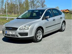 Silver Begagnad 2007 Ford Focus Halvkombi | 25 000 kr