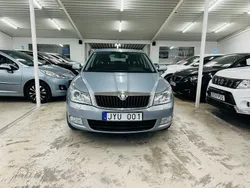 Ljusblå Begagnad 2009 Skoda Octavia Elegance Halvkombi | 74 900 kr (Marknadspris)