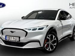 Vit Begagnad 2022 Ford Mustang Mach-E Standard Range SUV | 369 900 kr (Bra pris)