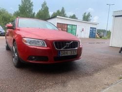 Röd Begagnad 2008 Volvo V70 Standard Kombi | 51 000 kr (Bra pris)