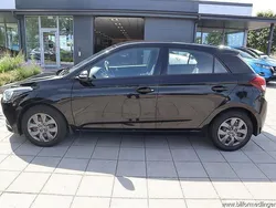 Svart samma som bilen Begagnad 2017 Hyundai i20 Halvkombi | 84 900 kr (Bra pris)