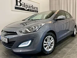 Grå Begagnad 2014 Hyundai i30 Premium Halvkombi | 119 900 kr (Marknadspris)