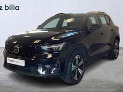 Svart Begagnad 2022 Volvo XC40 Plus SUV | 354 900 kr