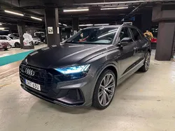 Grå Begagnad 2020 Audi Q8 S-Line SUV | 699 000 kr (Dyr)