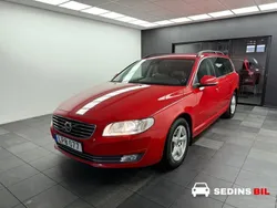 Röd Begagnad 2015 Volvo V70 Momentum Kombi | 129 900 kr (Marknadspris)