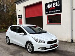 Vit Begagnad 2012 Kia Ceed Comfort Halvkombi | 74 900 kr (Lite dyr)