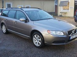 Grå Begagnad 2011 Volvo V70 Kinetic Kombi | 69 900 kr (Marknadspris)