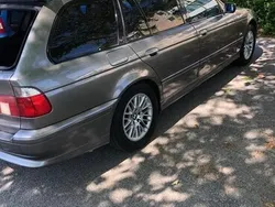 Grå Begagnad 2002 BMW 525 Kombi | 49 000 kr (Marknadspris)