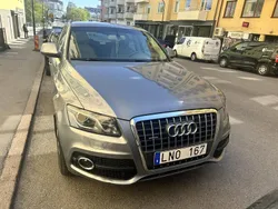 Grå Begagnad 2011 Audi Q5 Design SUV | 87 000 kr (Marknadspris)