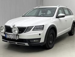 Vit Begagnad 2018 Skoda Octavia Scout Kombi | 149 000 kr (Marknadspris)