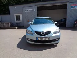 Blå Begagnad 2006 Mazda 3 Inclusive Halvkombi | 29 500 kr (Marknadspris)