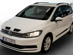 Vit (white) Begagnad 2015 VW Touran Minibuss | 129 800 kr (Marknadspris)