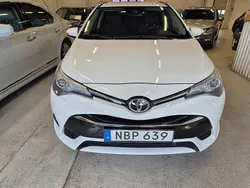 Vit Begagnad 2016 Toyota Avensis Active Kombi | 139 500 kr (Marknadspris)