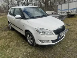 Vit Begagnad 2013 Skoda Fabia Ambiente Halvkombi | 31 900 kr (Marknadspris)
