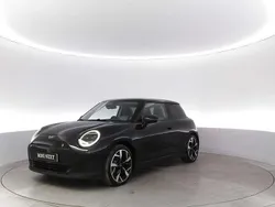 Svart Begagnad 2024 Mini Cooper SE Halvkombi | 414 900 kr