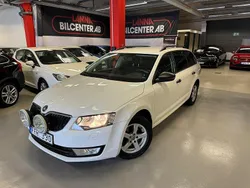 Vit Begagnad 2013 Skoda Octavia Kombi | 74 800 kr (Marknadspris)