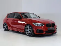 Röd Begagnad 2017 BMW M140 M Sport Halvkombi | 419 900 kr (Dyr)