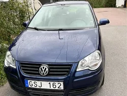Blå Begagnad 2008 VW Polo Comfortline Halvkombi | 40 000 kr (Marknadspris)