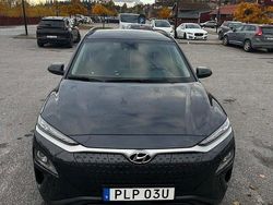 Grå Begagnad 2020 Hyundai Kona Premium SUV | 269 000 kr (Dyr)