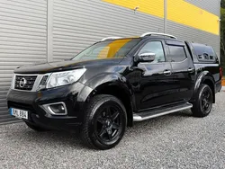 Svart Begagnad 2017 Nissan Navara Tekna Pickup | 239 900 kr