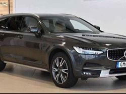 Grå Begagnad 2019 Volvo V90 CC Kombi | 335 000 kr (Marknadspris)