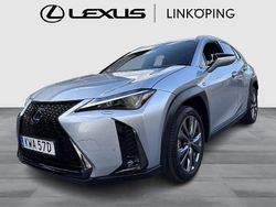 Silver Begagnad 2024 Lexus UX 300h Sport Design Packet SUV | 369 000 kr