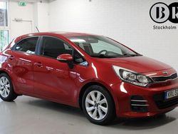 Röd Begagnad 2015 Kia Rio Halvkombi | 89 900 kr (Marknadspris)