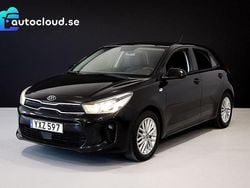 Svart Begagnad 2017 Kia Rio Advance Halvkombi | 119 800 kr (Marknadspris)