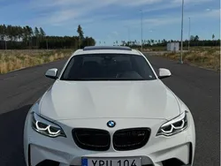 Vit Begagnad 2018 BMW M2 Sportkupé | 479 990 kr (Marknadspris)