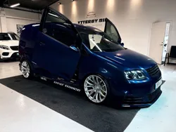 Blå Begagnad 2006 VW Caddy Minibuss | 169 900 kr