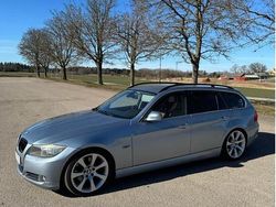 Blå Begagnad 2009 BMW 325 Comfort Edition Kombi | 70 000 kr (Marknadspris)