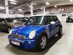 Blå Begagnad 2006 Mini Cooper Halvkombi | 39 900 kr (Marknadspris)