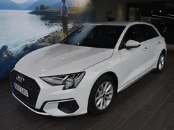 Vit Begagnad 2022 Audi A3 Sportback Proline Halvkombi | 259 000 kr (Lite dyr)