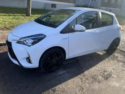 Vit Begagnad 2019 Toyota Yaris Hybrid Active Halvkombi | 159 000 kr (Marknadspris)