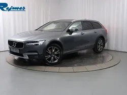 Grå Begagnad 2018 Volvo V90 CC Pro Kombi | 289 800 kr (Bra pris)